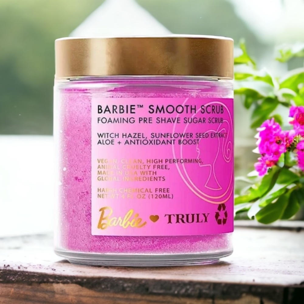 New Truly Barbie™ Smooth Scrub
Foaming Pre Shave Sugar Scrub